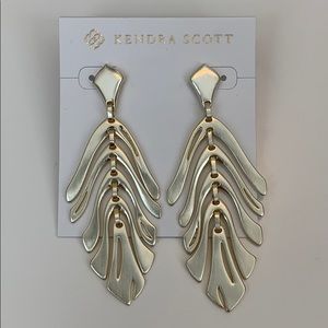 Kendra Scott father gold earrings